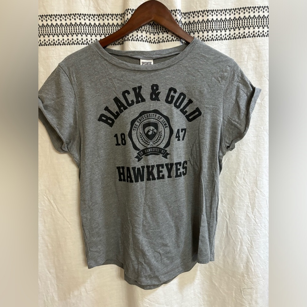 Victoria’s Secret Pink Tee. Size Large.